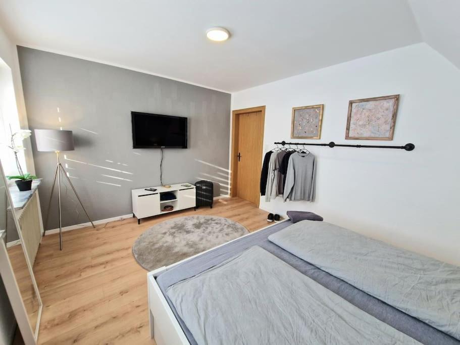 Gemuetliche Wohnung Direkt Am Kuestenkanal! Wardenburg Екстер'єр фото