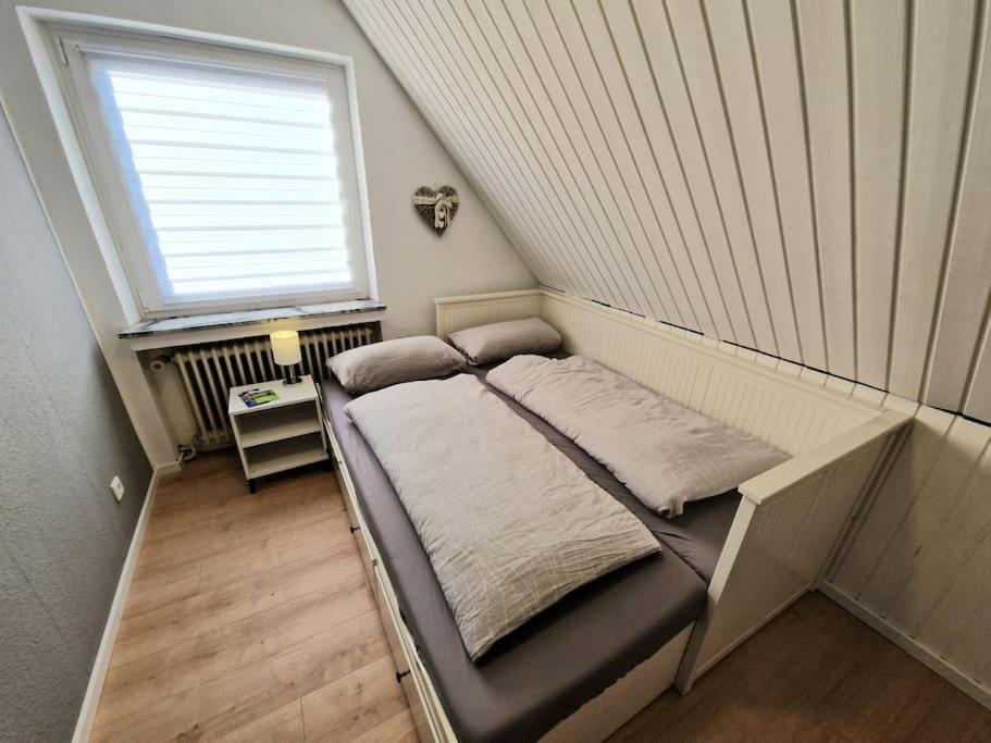 Gemuetliche Wohnung Direkt Am Kuestenkanal! Wardenburg Екстер'єр фото